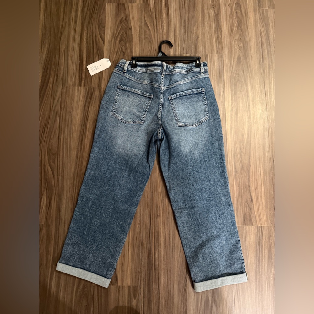 Time and Tru High Rise Relaxed Fit Cropped size 6 NWT - Picture 2 of 4